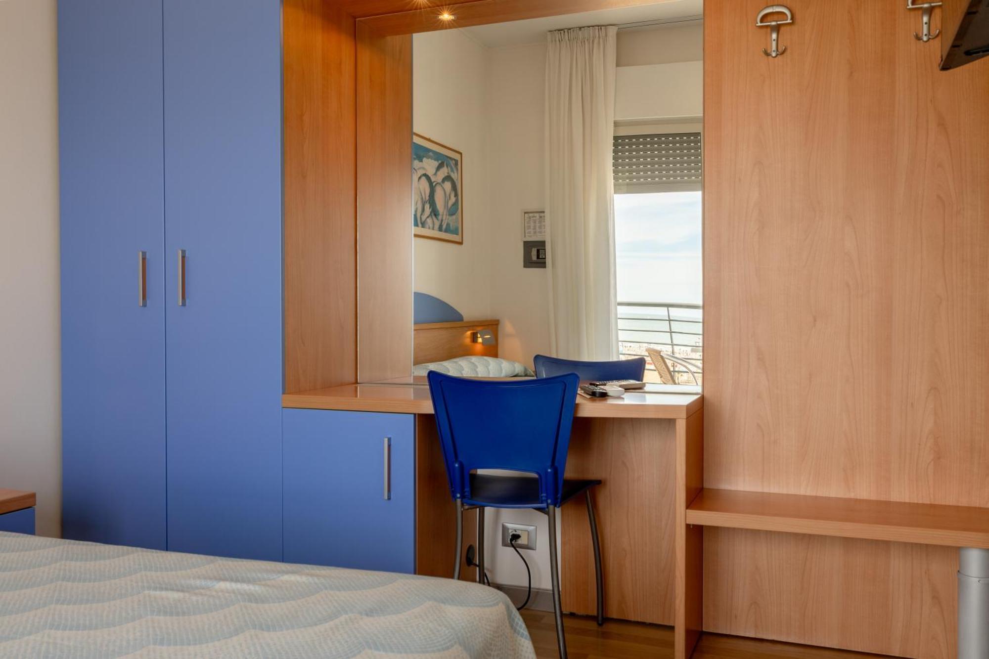 Hotel Riviera カオルレ エクステリア 写真